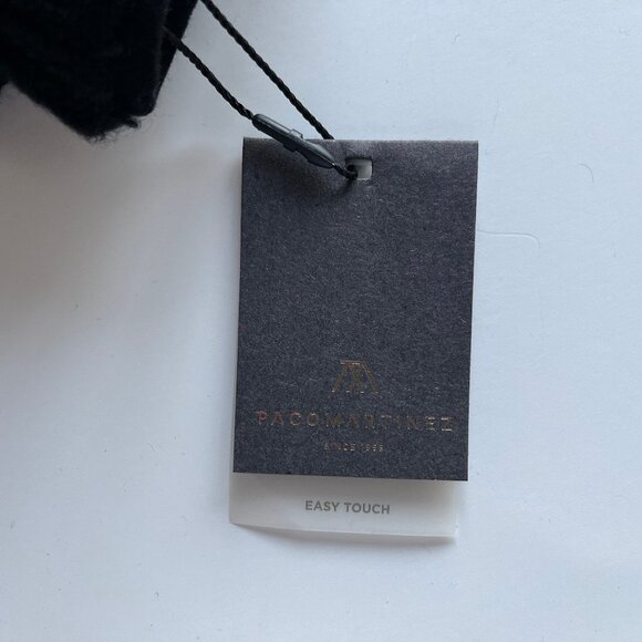 Cableknit Touch-Screen Gloves - NWT - Picture 3 of 3